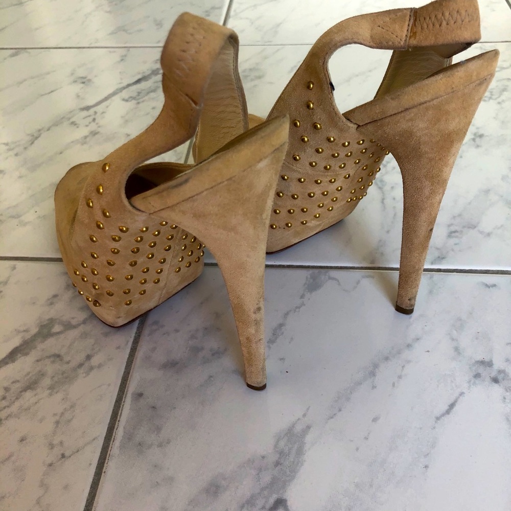 Brain Atwood nude suede heels